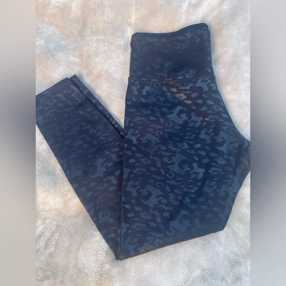 Black Camouflage Leggings - Picture 3 of 10